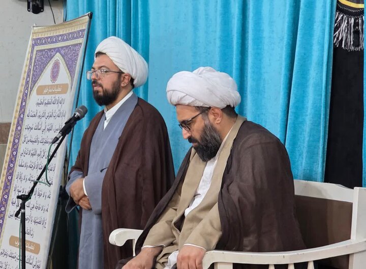 تصاویر/ نشست مدیریت و کادر مدرسه علمیه امام خمینی (ره) ارومیه با طلاب