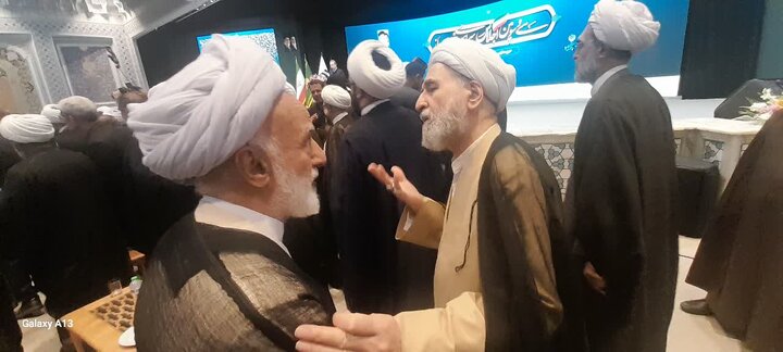 تصاویر/حضور نماینده ولی‌فقیه در استان مرکزی در سی و سومین اجلاس سراسری اقامه نماز کشور