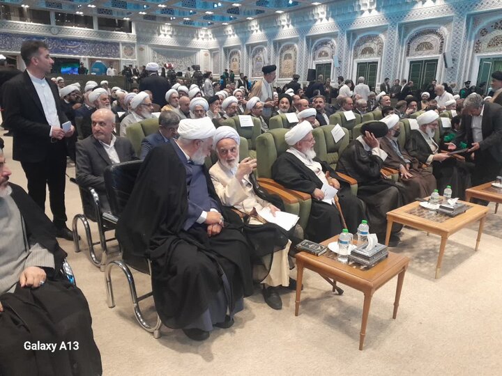 تصاویر/حضور نماینده ولی‌فقیه در استان مرکزی در سی و سومین اجلاس سراسری اقامه نماز کشور