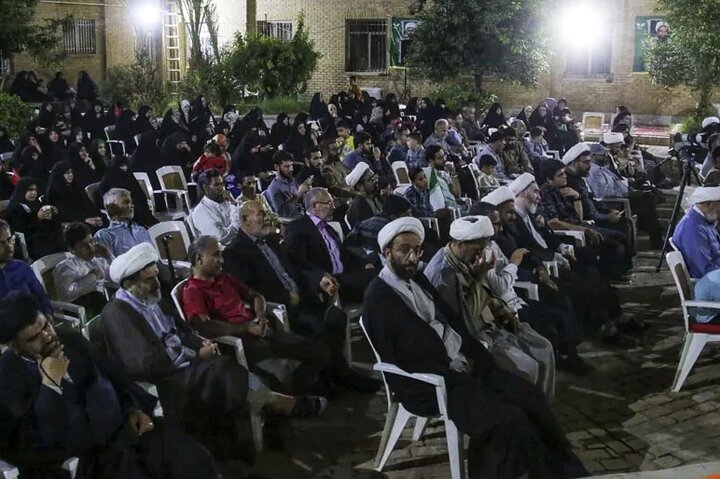 تصاویر/ گرامیداشت هفته دفاع مقدس و یادواره شهداء در مجتمع تخصصی تبلیغ برگزار شد
