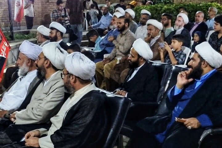 تصاویر/ گرامیداشت هفته دفاع مقدس و یادواره شهداء در مجتمع تخصصی تبلیغ برگزار شد