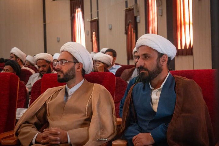 تصاویر/همایش سالانه مبلغین استان مرکزی در دانشگاه امیرکبیر اراک
