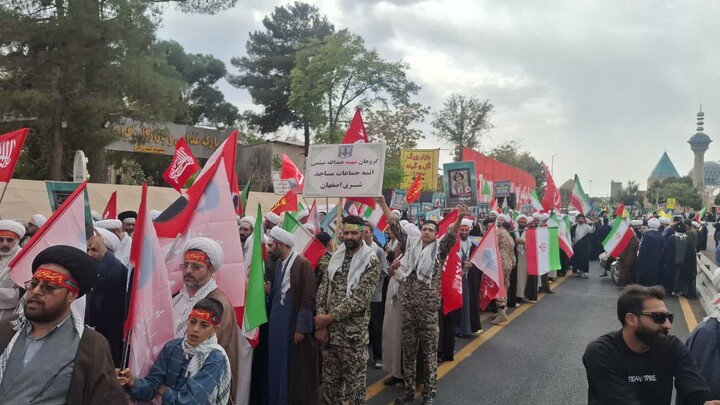 تصاویر |حضورمقتدارنه روحانیون نهادهای حوزوی اصفهان در رزمایش جانفدا