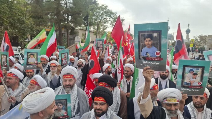 تصاویر |حضورمقتدارنه روحانیون نهادهای حوزوی اصفهان در رزمایش جانفدا