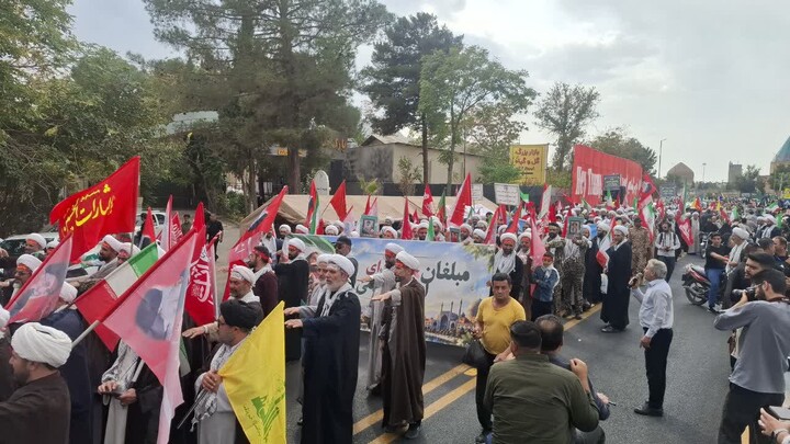 تصاویر |حضورمقتدارنه روحانیون نهادهای حوزوی اصفهان در رزمایش جانفدا