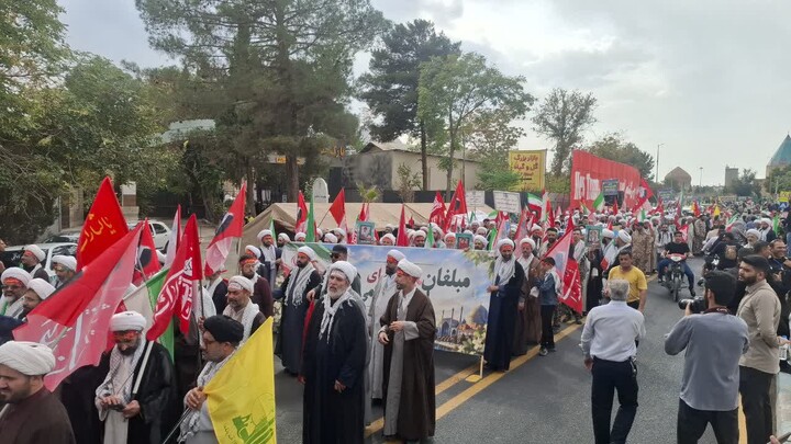 تصاویر |حضورمقتدارنه روحانیون نهادهای حوزوی اصفهان در رزمایش جانفدا