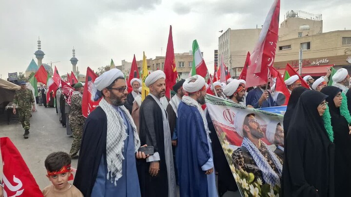 تصاویر |حضورمقتدارنه روحانیون نهادهای حوزوی اصفهان در رزمایش جانفدا