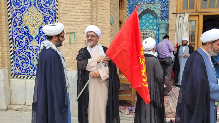 تصاویر |حضورمقتدارنه روحانیون نهادهای حوزوی اصفهان در رزمایش جانفدا