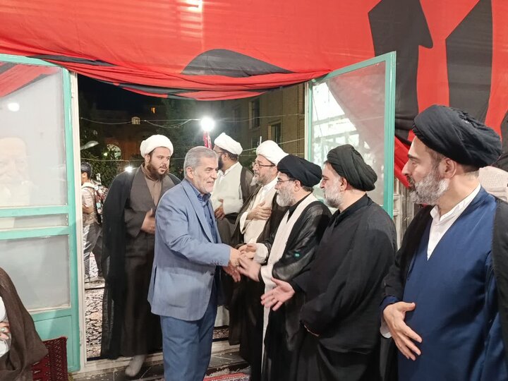 تصاویر/مراسم گرامیداشت شهدا و آیت‌الله العظمی شبیری زنجانی در اراک
