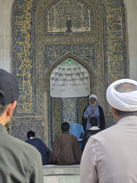 تصاویر/ روایتگری روحانیون جانباز در میان طلاب مدرسه علمیه ابراهیمیه