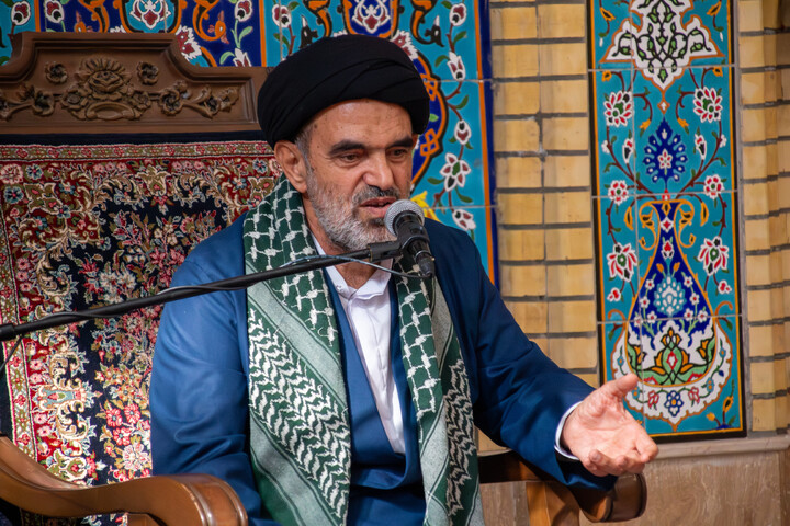 تصاویر/ روایتگری روحانیون جانباز در میان طلاب مدرسه علمیه صالحیه شهر کرمان