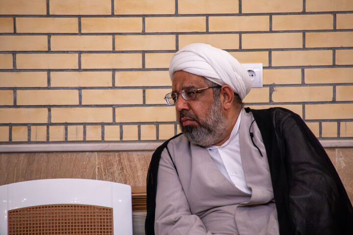 تصاویر/ روایتگری روحانیون جانباز در میان طلاب مدرسه علمیه صالحیه شهر کرمان