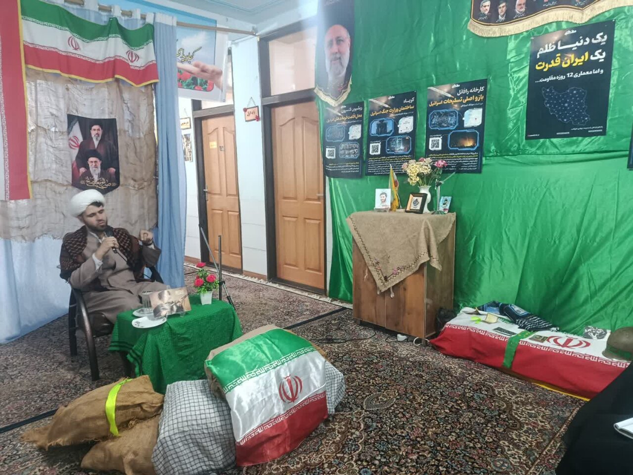 زنان مؤمن و انقلابی با الگوگیری از بانوان شهیده، در خط مقدم مبارزه با تهاجم فرهنگی قرار گیرند