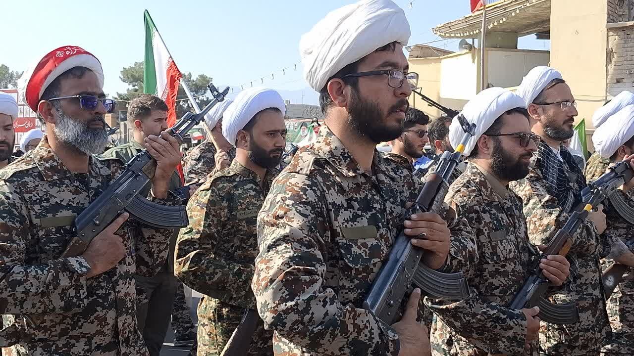 حضور 450 نفر از جامعه حوزوی کاشان در همایش «جانفدای ایران»