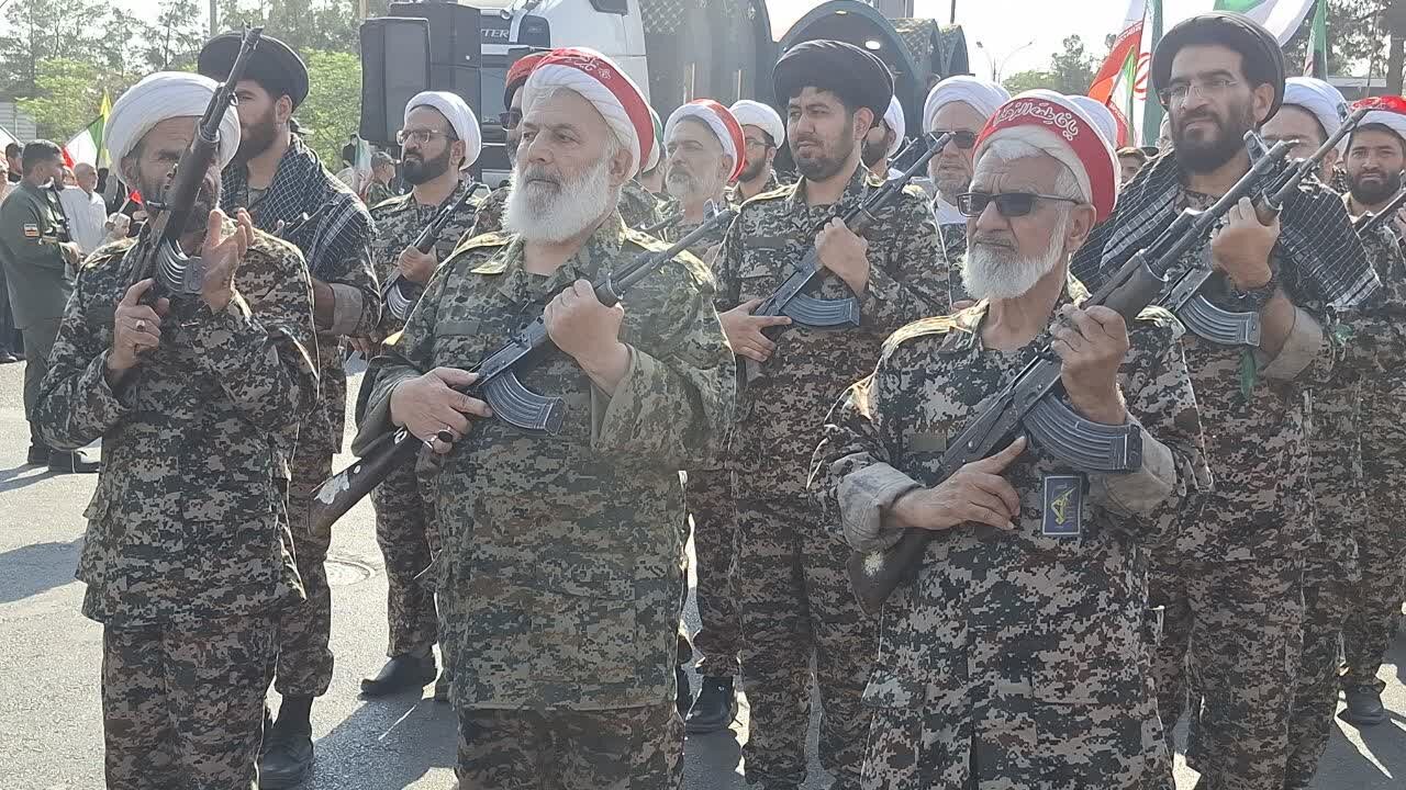 حضور 450 نفر از جامعه حوزوی کاشان در همایش «جانفدای ایران»