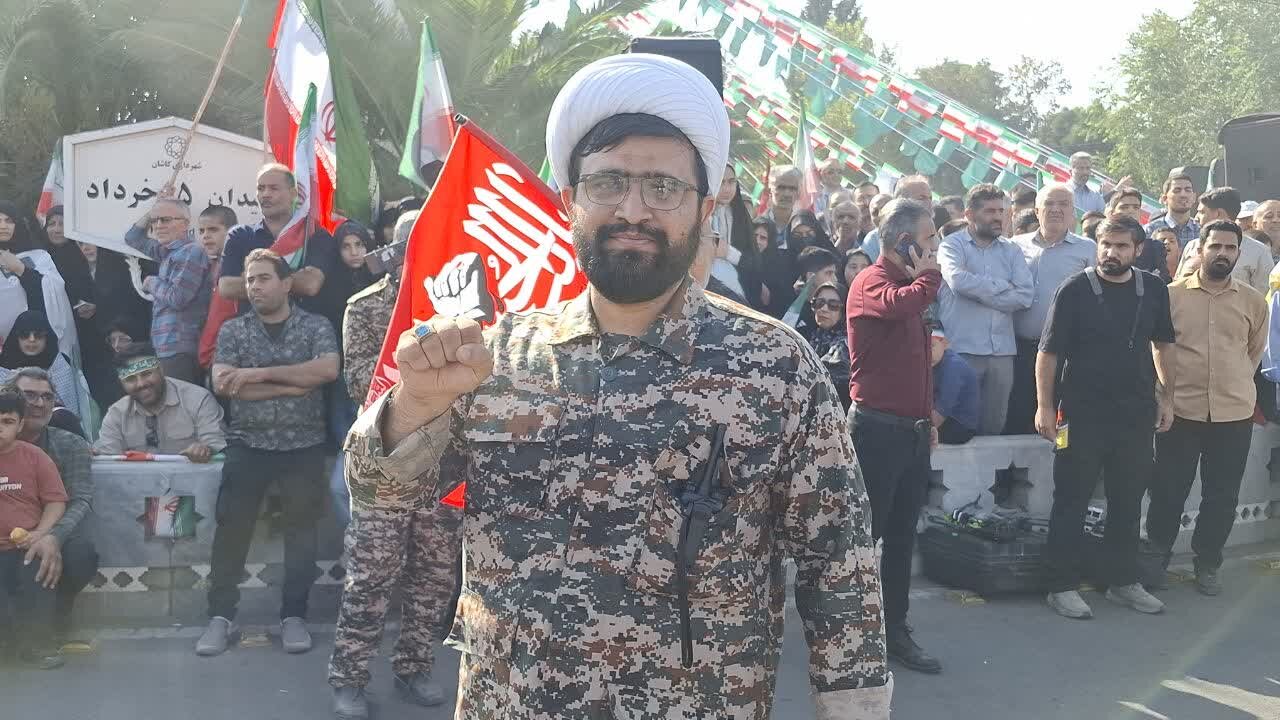 حضور ۴۵۰نفر از جامعه حوزوی کاشان در همایش «جان‌فدای ایران»