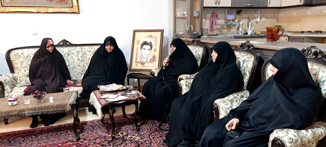شهید سیدحسن نصرالله الگویی برجسته در ولایت‌مداری بود