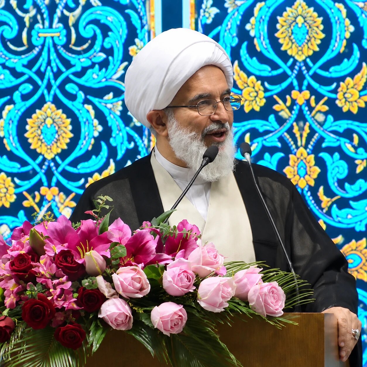مسجد در مسیر تربیت مؤمن و ساخت جامعه اسلامی نقش دارد/ نماز جماعت؛ زمینه‌ساز پیوند عبادی و مسئولیت اجتماعی
