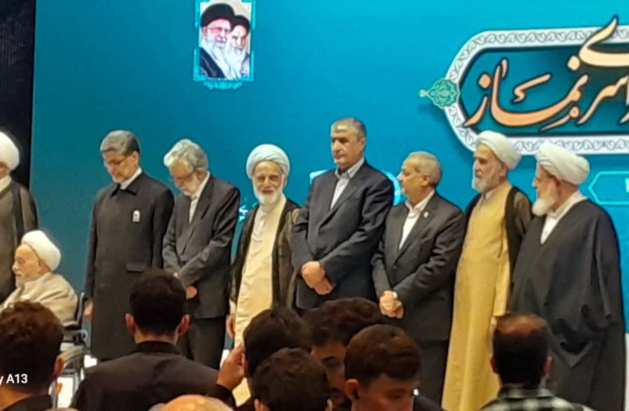 تصاویر/ حضور نماینده ولی‌فقیه در استان مرکزی در سی و سومین اجلاس سراسری اقامه نماز کشور