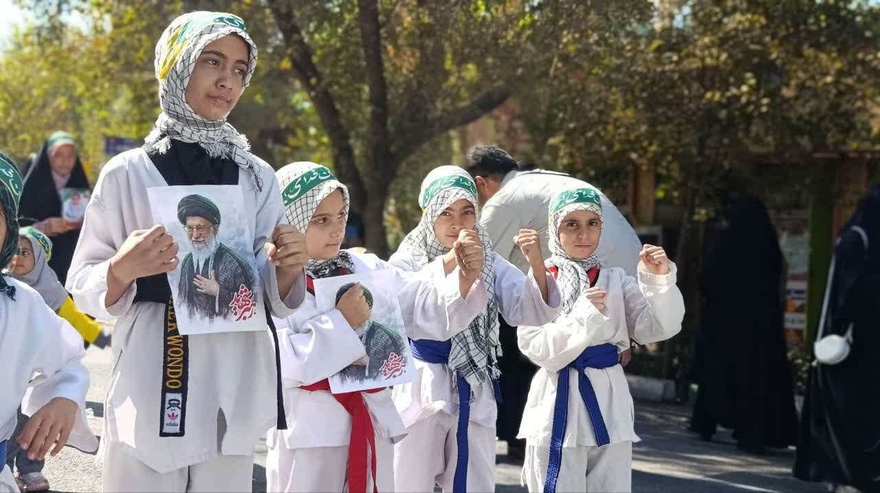 کاروان پیاده «وارثان حماسه خونین اردهال» عازم مشهد اردهال شدند