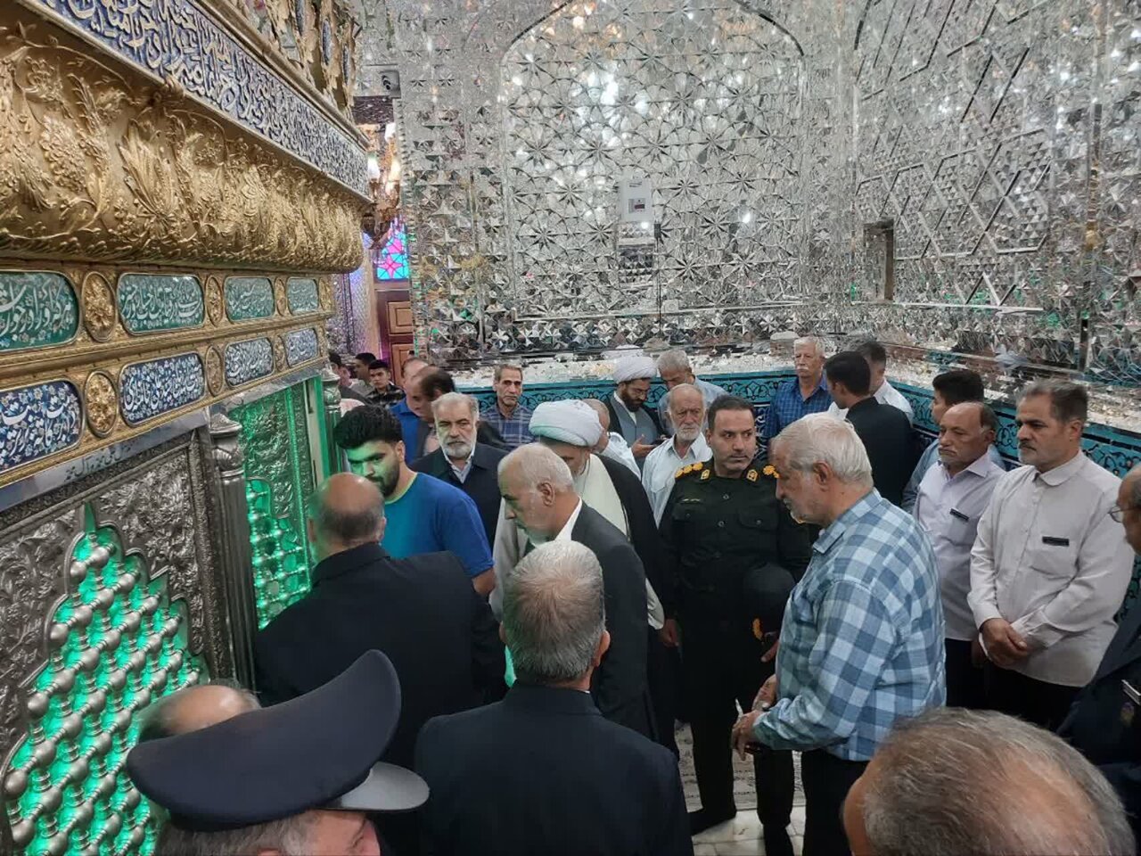 آیین غبارروبی حرم مطهر امامزاده جعفر بن موسی‌الکاظم(ع) در پیشوا برگزار شد