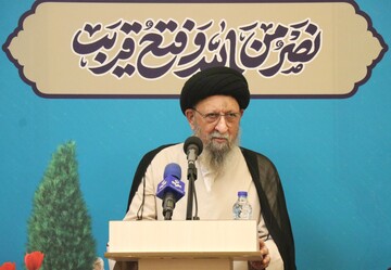 مسجد محور حل آسیب‌های اجتماعی باشد