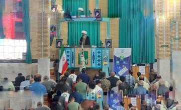 تصاویر/ اقامه نماز عبادی سیاسی جمعه در زرندیه