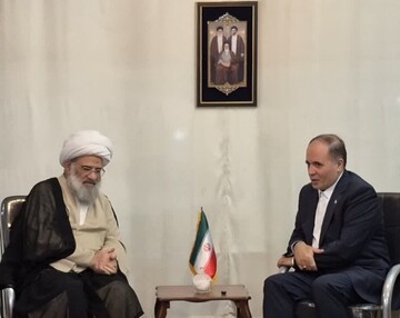 مردم  با تمام وجود و عظمت پای کار ایران و انقلاب مانده‌اند / طرح یکی از مشکلات کشاورزان