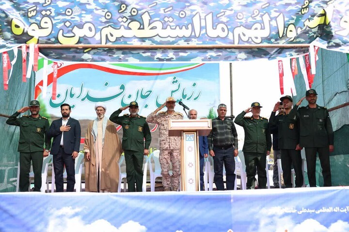 تصاویر / برگزاری رزمایش «جان‌فدایان ولایت» در شهر قهاوند