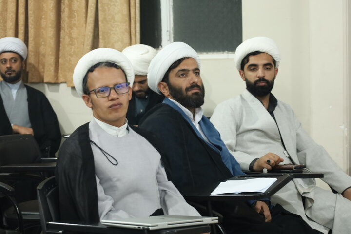 تصاویر/ دیدار مدیران مدارس علمیه هرمزگان با معاونت صیانت حوزه‌های علمیه