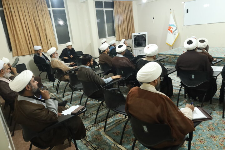 تصاویر/ دیدار مدیران مدارس علمیه هرمزگان با معاونت صیانت حوزه‌های علمیه