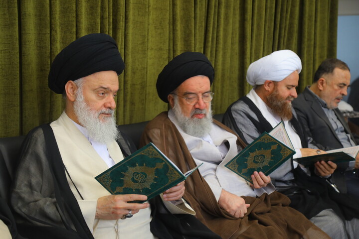 تصاویر/ مراسم بزرگداشت آیت الله العظمی شبیری زنجانی توسط آیت الله العظمی نوری همدانی