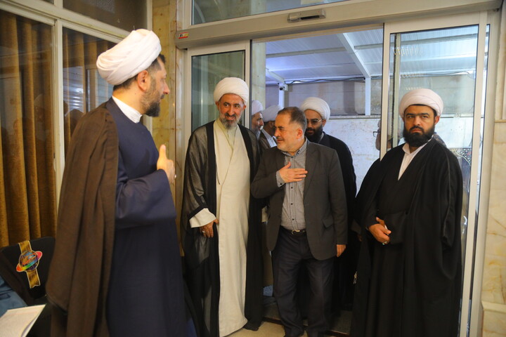 تصاویر/ مراسم بزرگداشت آیت الله العظمی شبیری زنجانی توسط آیت الله العظمی نوری همدانی