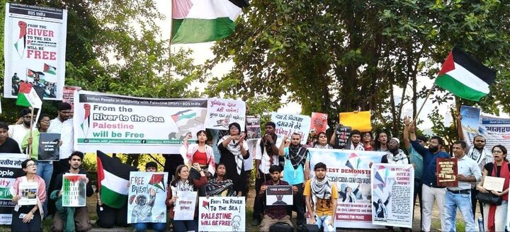 فلسطین کی حمایت میں ممبئی میں مظاہرہ؛ فلسطین نواز کارکنوں کے خلاف مبینہ پولیس کارروائی کی مذمت