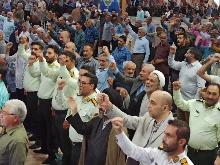 تصاویر/ نمازعبادی سیاسی جمعه کاشان
