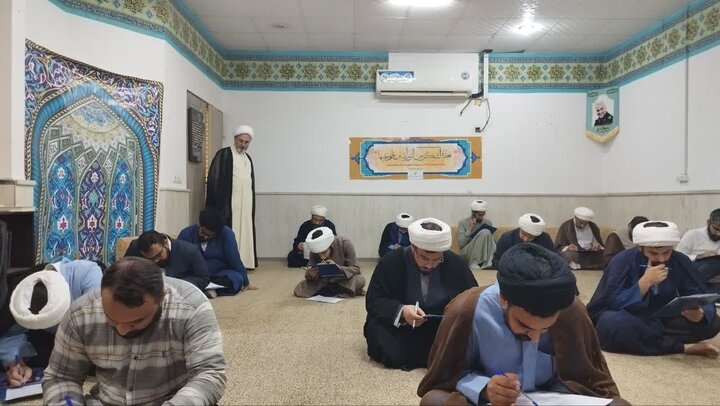 تصاویر/ برگزاری دوره تربیت استاد روخوانی و تجوید قرآن کریم در حوزه علمیه خوزستان