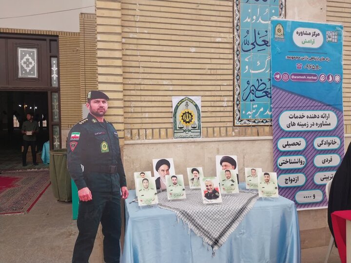 تصاویر/برپایی میز خدمت و مشاوره در مصلای امام علی (ع)ساوه