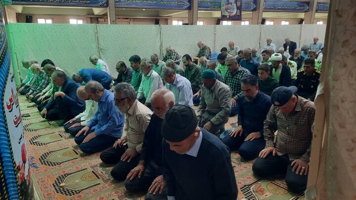 تصاویر/اقامه نماز عبادی سیاسی جمعه در خمین