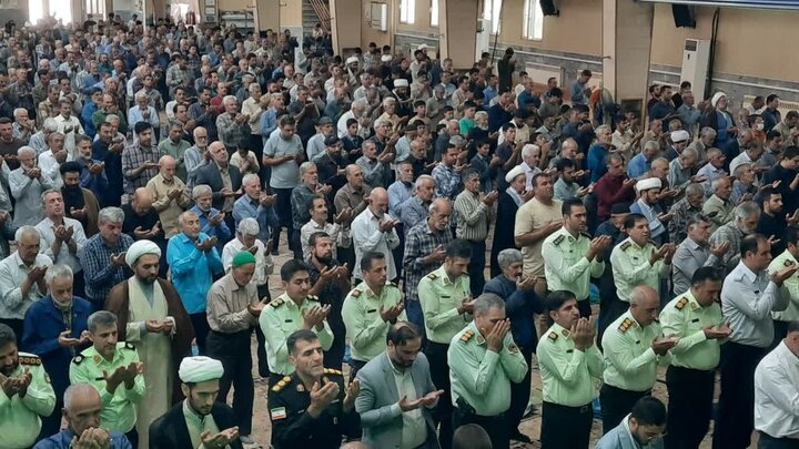 تصاویر/اقامه نماز عبادی سیاسی جمعه در خمین