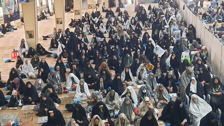 تصاویر/اقامه نماز عبادی سیاسی جمعه در خمین