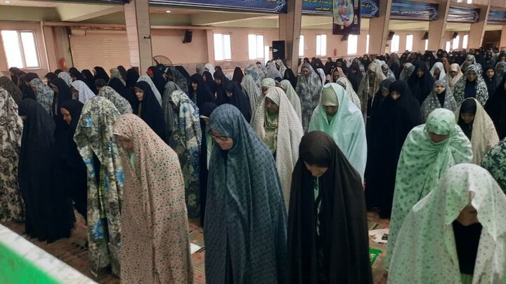 تصاویر/اقامه نماز عبادی سیاسی جمعه در خمین