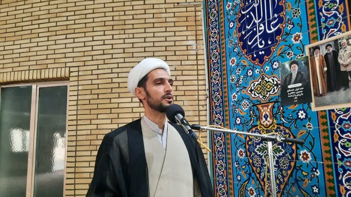 تصاویر/اقامه نماز عبادی سیاسی جمعه در خمین