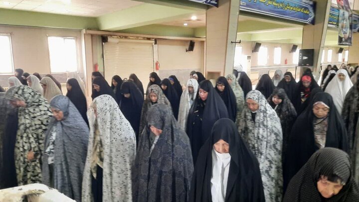تصاویر/اقامه نماز عبادی سیاسی جمعه در خمین