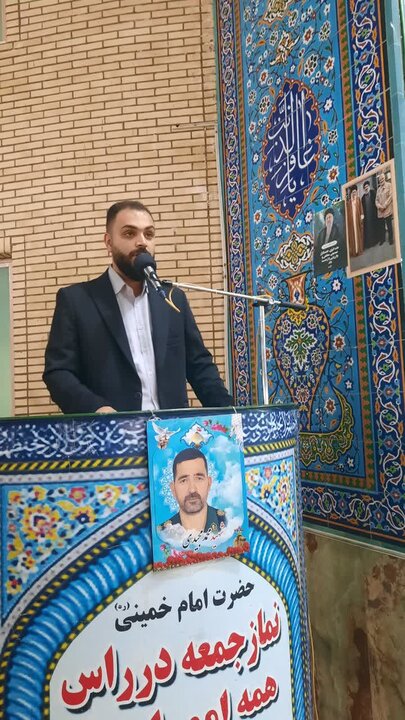 تصاویر/اقامه نماز عبادی سیاسی جمعه در خمین