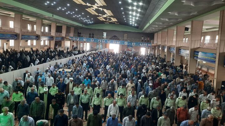تصاویر/اقامه نماز عبادی سیاسی جمعه در خمین