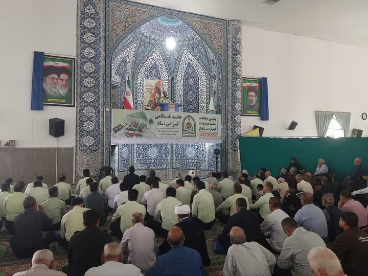 تصاویر/اقامه نماز عبادی سیاسی جمعه در ساوه