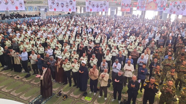 تصاویر/ نماز عبادی سیاسی جمعه در شهرکرد