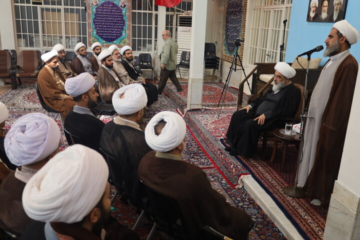 تصاویر/ دیدار مدیران مدارس علمیه استان هرمزگان با حضرت آیت‌الله العظمی فاضل لنکرانی