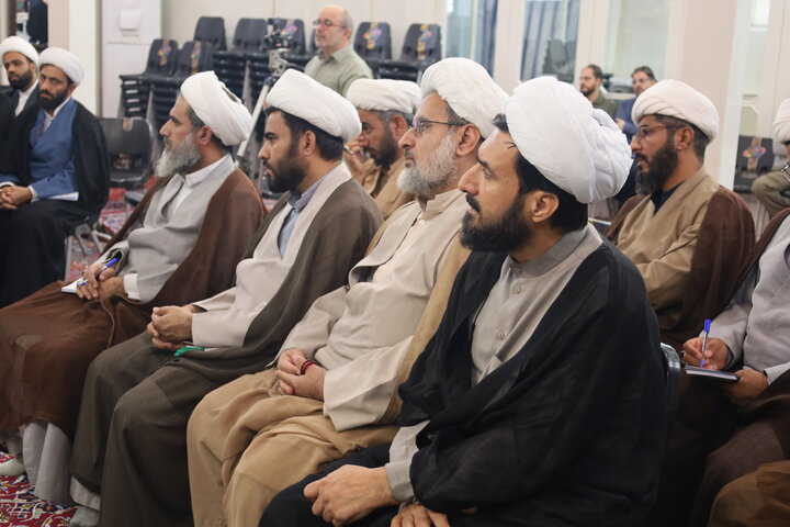 تصاویر/ دیدار مدیران مدارس علمیه استان هرمزگان با حضرت آیت‌الله العظمی فاضل لنکرانی
