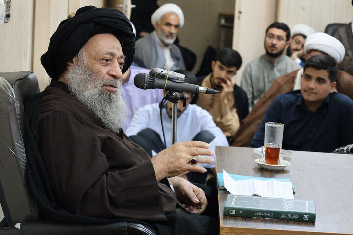 تصاویر/ برگزاری درس اخلاق هفتگی آیت الله موسوی جزایری در اهواز